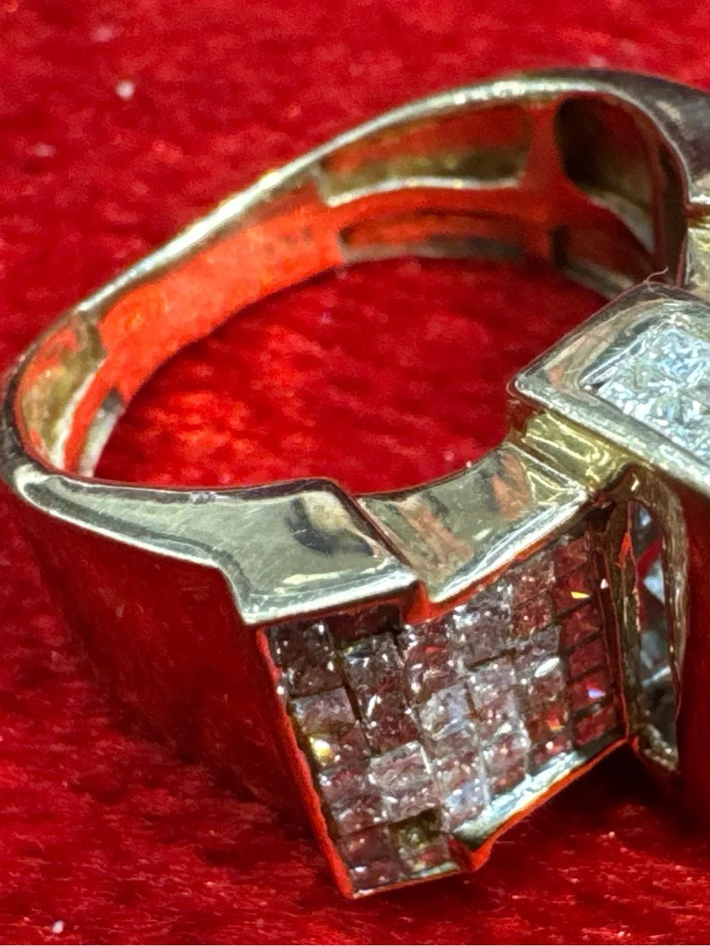 14K Yellow Gold Princess Cut Diamond Ring Size 6 7.5g Invisible Set I1-I2